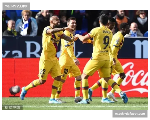 阿贾克斯对阵赫拉克勒斯一役，克拉森替补登场献助攻